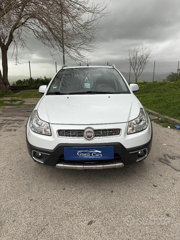 Usata Fiat Sedici 135 CV (99 kW) 2010 Bianco SUV