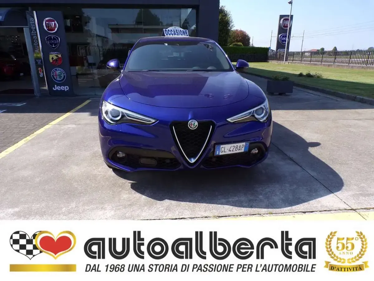 Usata Alfa Romeo Stelvio Business 160 CV (117 kW) 2022 Blu anodizzato SUV