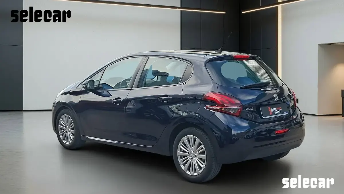 Usata Peugeot 208 Allure 100 CV (73 kW) 2019 Blu Utilitaria