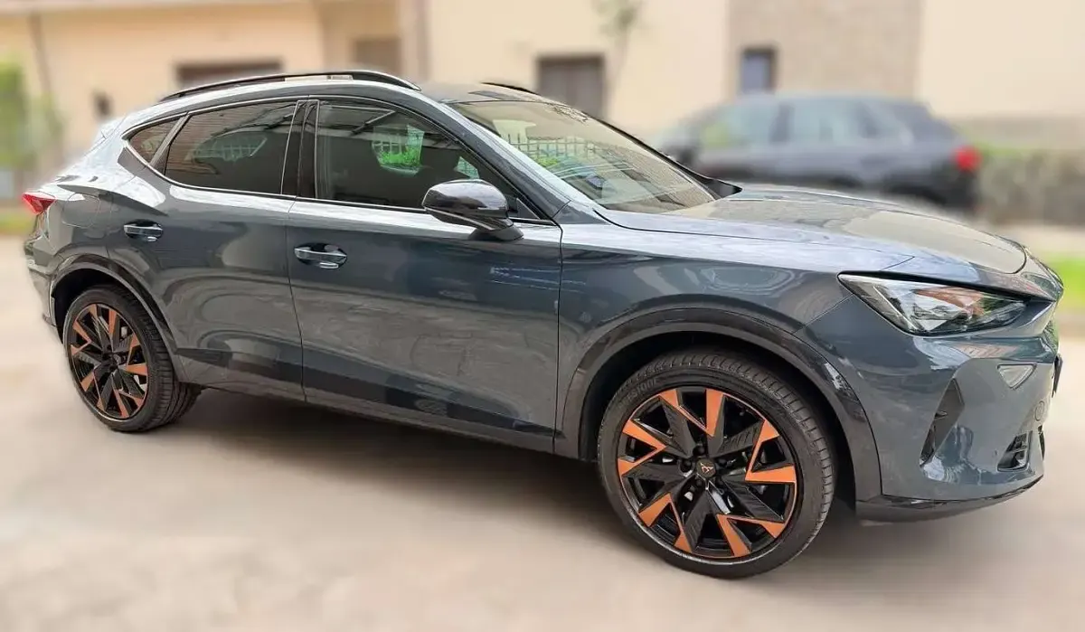 Usata Cupra Formentor 150 CV (110 kW) 2024 Blu/azzurro SUV