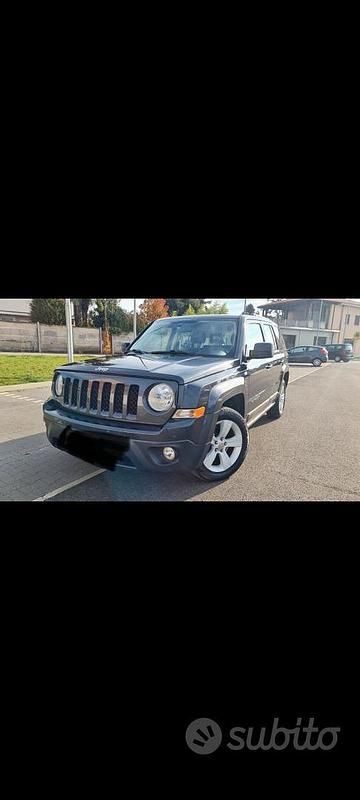 Usata Jeep Patriot 163 CV (119 kW) 2011 Grigio SUV