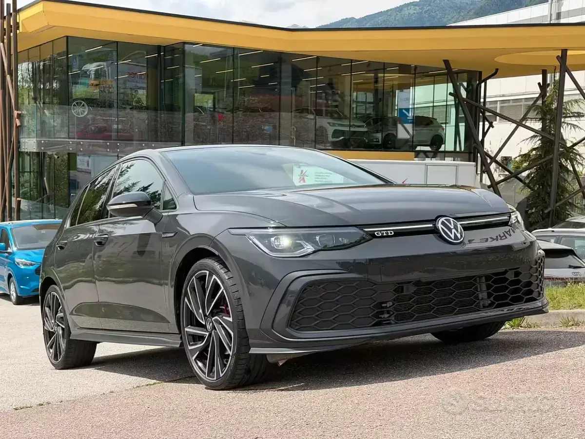 Usata VW Golf VIII GTD 200 CV (147 kW) 2022 Grigio Berlina