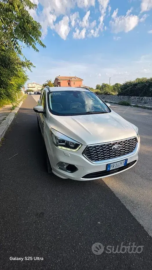 Usata Ford Kuga Vignale 179 CV (131 kW) 2018 Bianco SUV