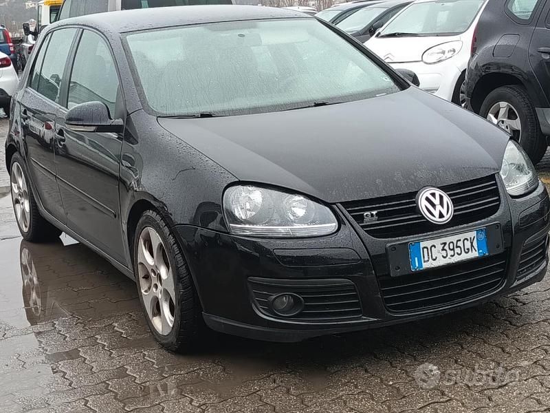 Nero Usata 2006 VW Golf V Sportline Tre volumi | 2200 € (Ottimo prezzo) - Immagine 1/4