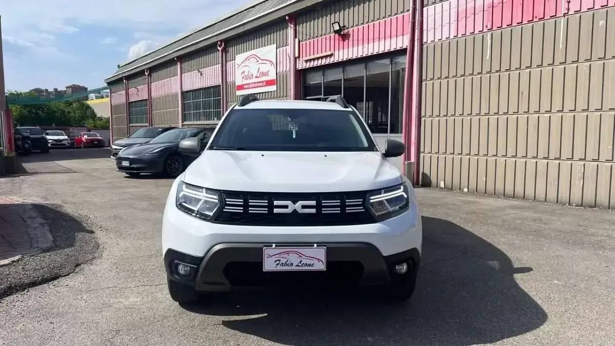 Usata Dacia Duster Journey 91 CV (66 kW) 2023 Bianco SUV
