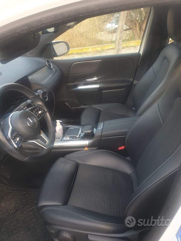 Käytetty Mercedes B180 Business 136 HP (100 kW) 2019 Valkoinen Tila-auto