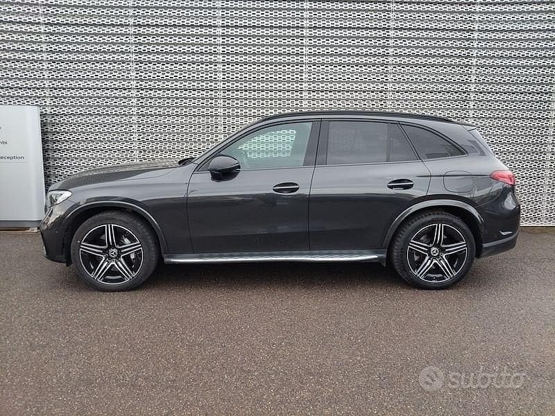 Usata Mercedes GLC300e AMG line 333 CV (244 kW) 2024 Grigio SUV