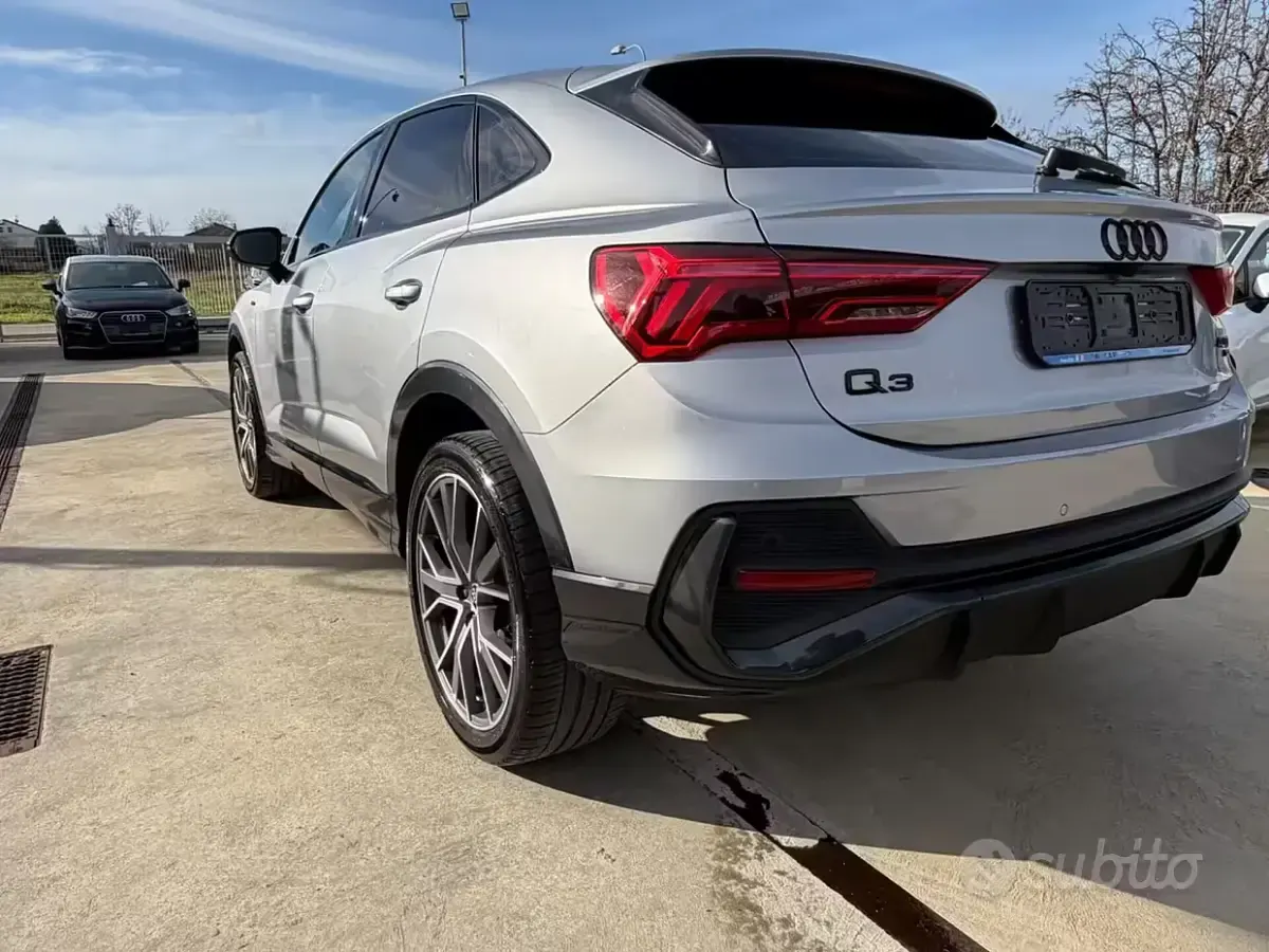 Usata Audi Q3 S-Line 200 CV (147 kW) 2022 Grigio SUV