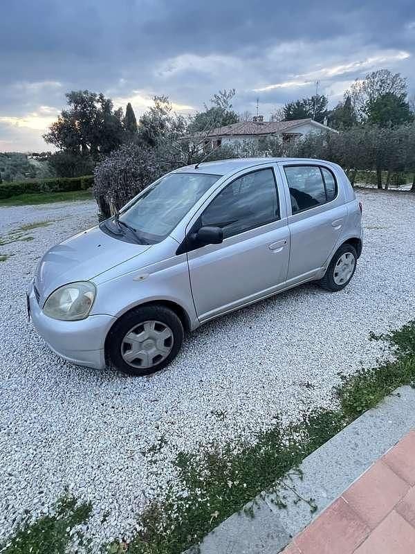 Usata Toyota Yaris Sol 68 CV (50 kW) 2002 Berlina