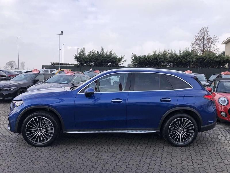 Usata Mercedes GLC300e AMG Line Premium Plus 197 CV (144 kW) 2023 Blu/azzurro SUV