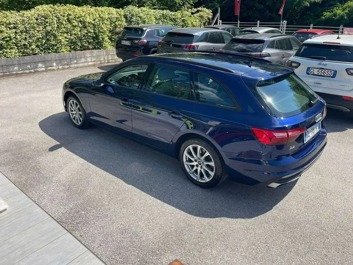 Usata Audi A4 Business 163 CV (119 kW) 2022 Blu/azzurro Station wagon