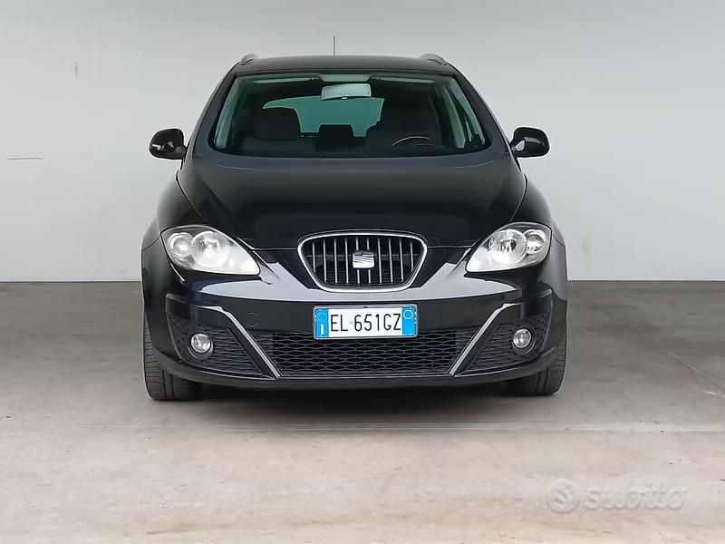 Usata Seat Altea XL 105 CV (77 kW) 2012 Nero Monovolume