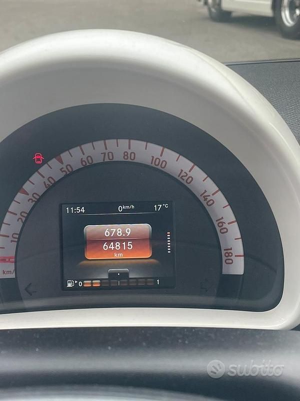 Usata Smart ForFour Passion 90 CV (66 kW) 2016 Bianco Utilitaria