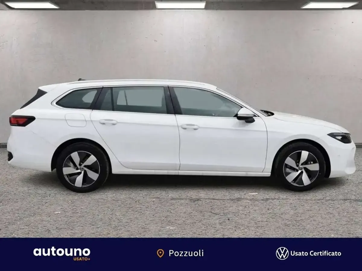 Nuova VW Passat Business 204 CV (150 kW) 2026 Pure white Station wagon