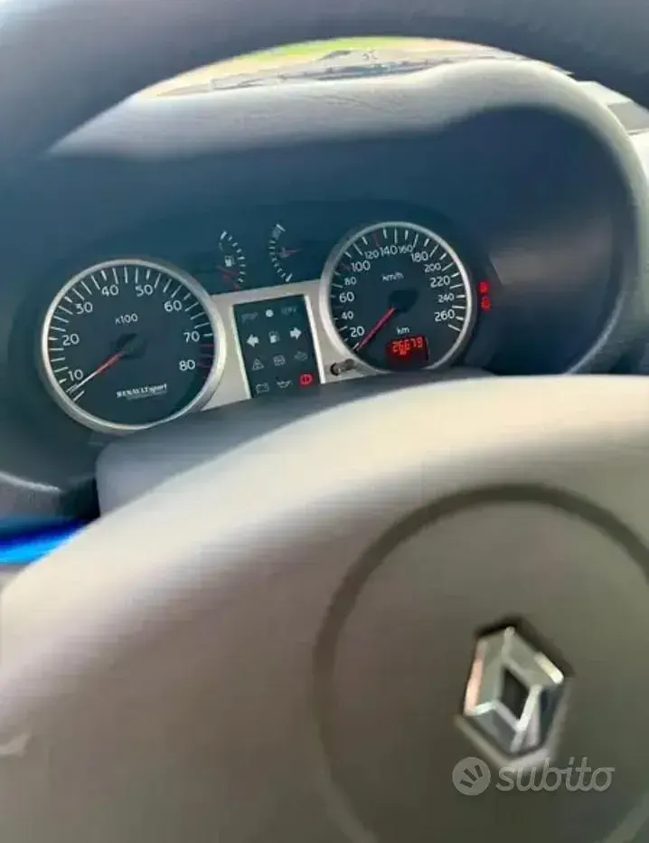 Usata Renault Clio V 254 CV (186 kW) 2025 Bluazzurro Berlina