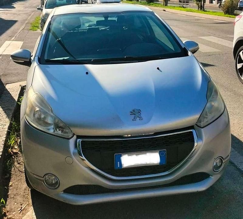 Begagnad Peugeot 208 Allure 82 HK (60 kW) 2012 Grå Halvkombi