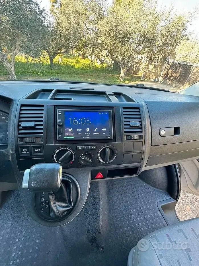 Usata VW Multivan 131 CV (96 kW) 2004 Monovolume
