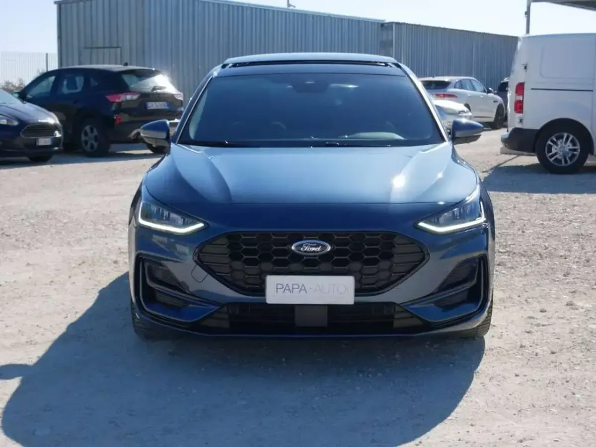 Usata Ford Focus ST-Line X 116 CV (85 kW) 2023 Chrome blue Berlina
