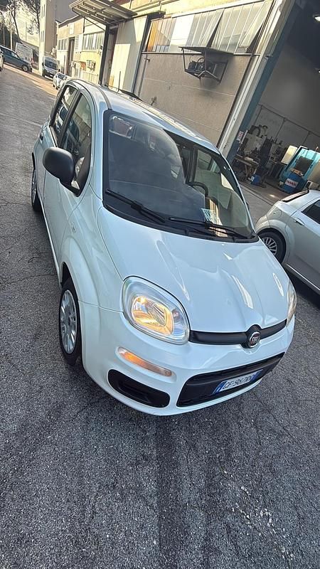 Usata Fiat Panda 70 CV (51 kW) 2021 Bianco Berlina