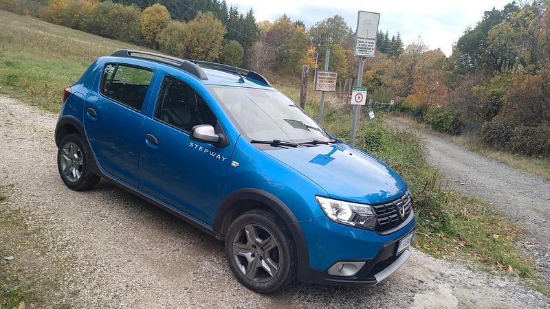 Usata Dacia Sandero Comfort 90 CV (66 kW) 2019 Blu Berlina