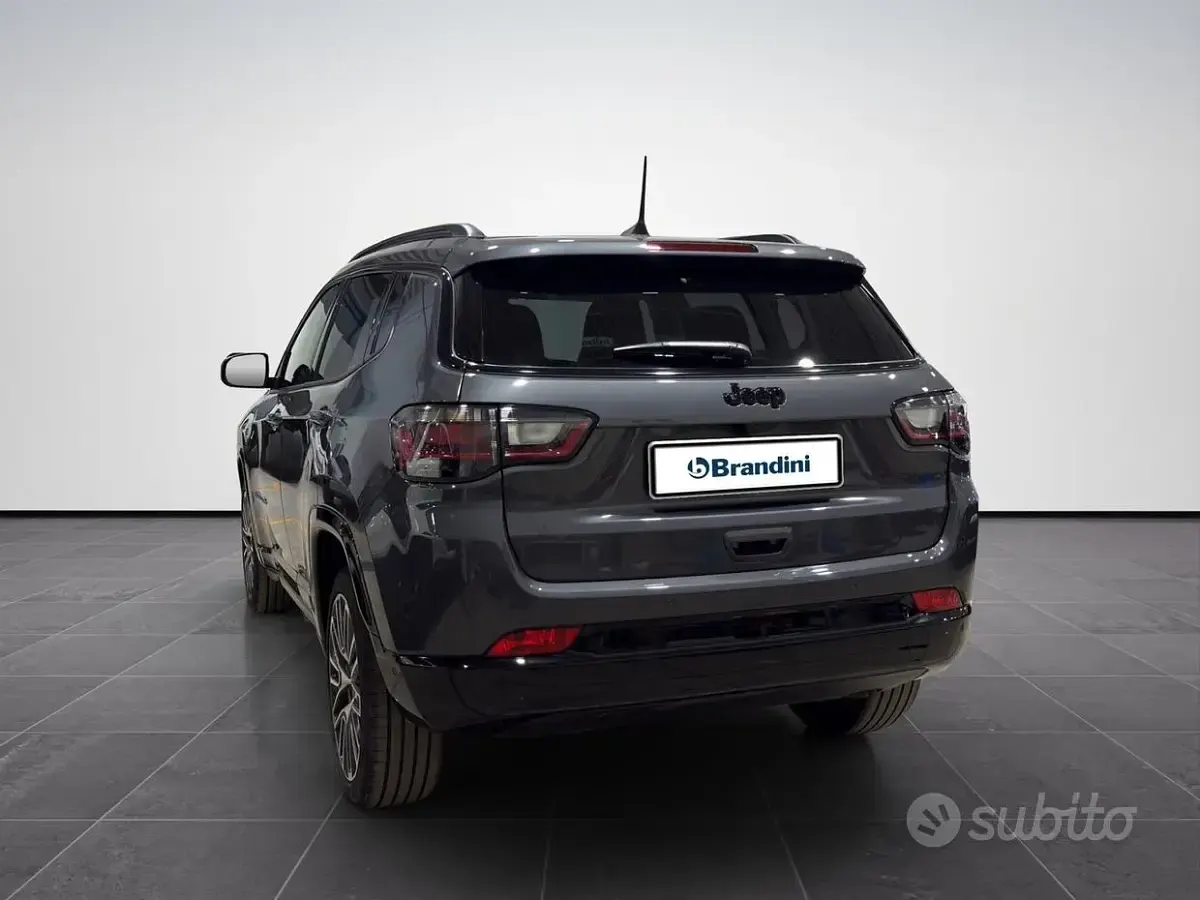Occasion Jeep Compass Summit 131 PK (96 kW) 2025 Grijs SUV