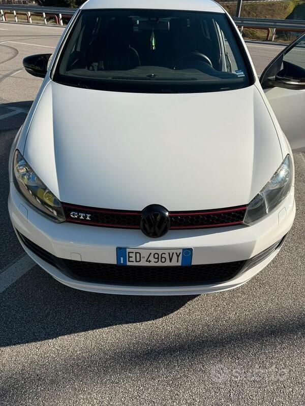 Usata VW Golf VI GTI 210 CV (154 kW) 2011 Bianco Utilitaria