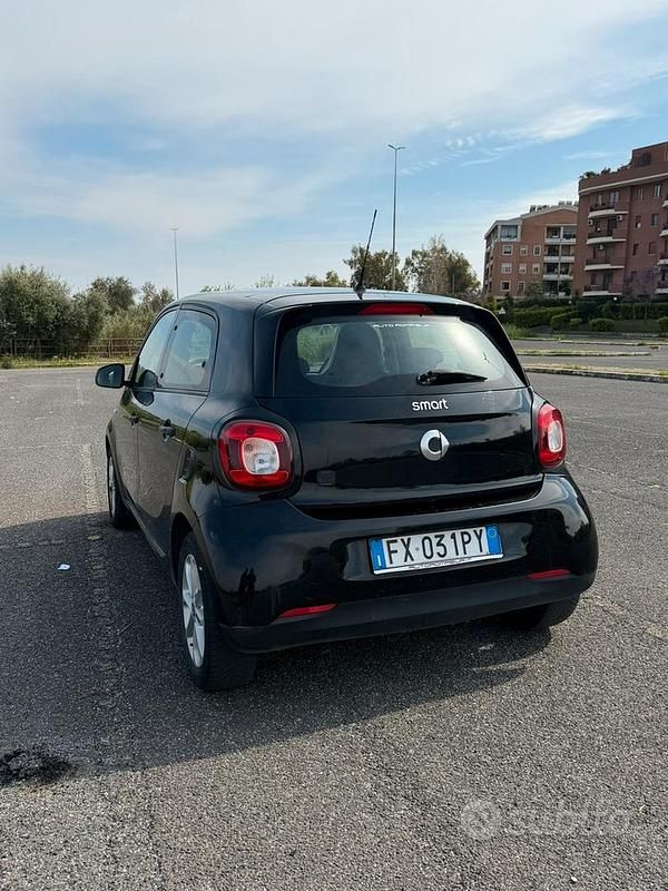 Usata Smart ForFour 60 kW (82 CV) 2018 Nero Utilitaria