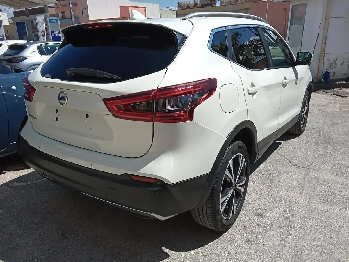 Usata Nissan Qashqai Tekna+ 116 CV (85 kW) 2019 Bianco SUV