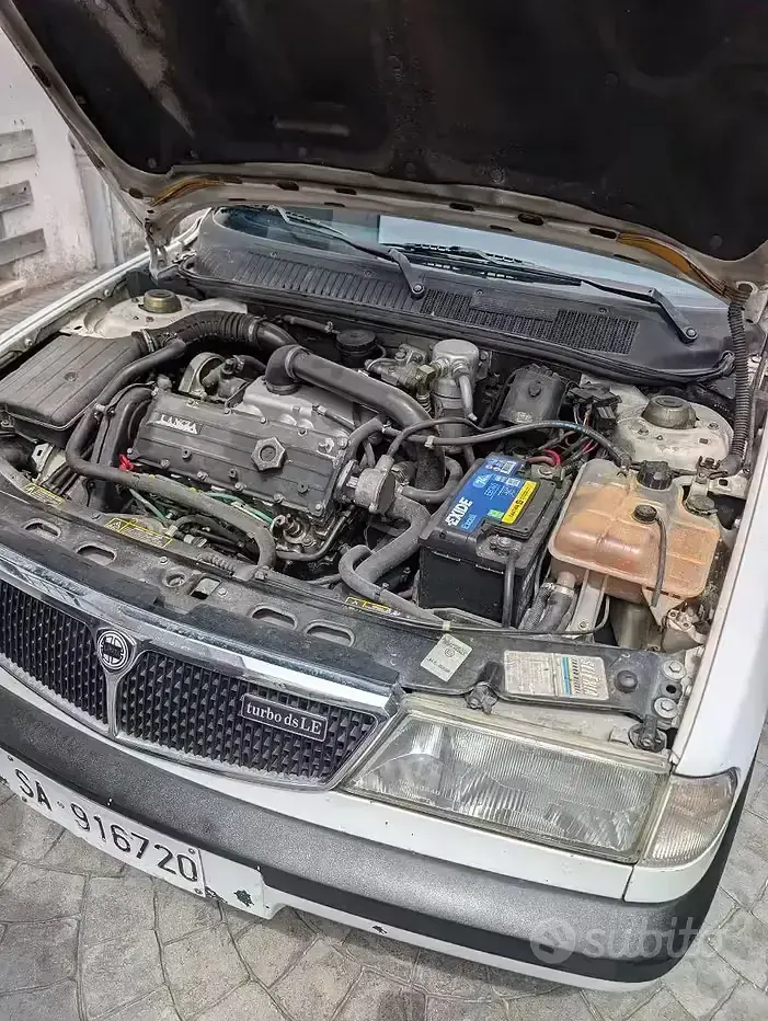 Usata Lancia Dedra 90 CV (66 kW) 1993 Bianco Berlina