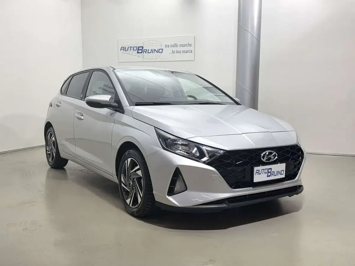 Usata Hyundai i20 101 CV (74 kW) 2021 Argento Utilitaria