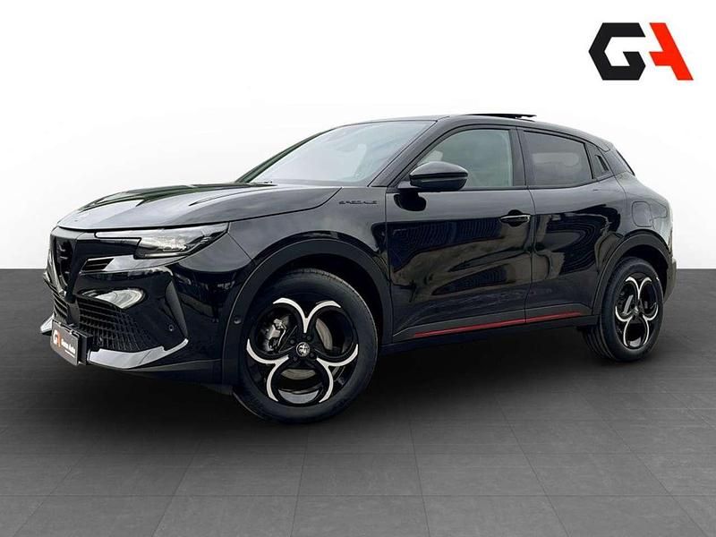 Nuova Alfa Romeo Junior Edizione Speciale 145 CV (106 kW) 2025 Nero SUV