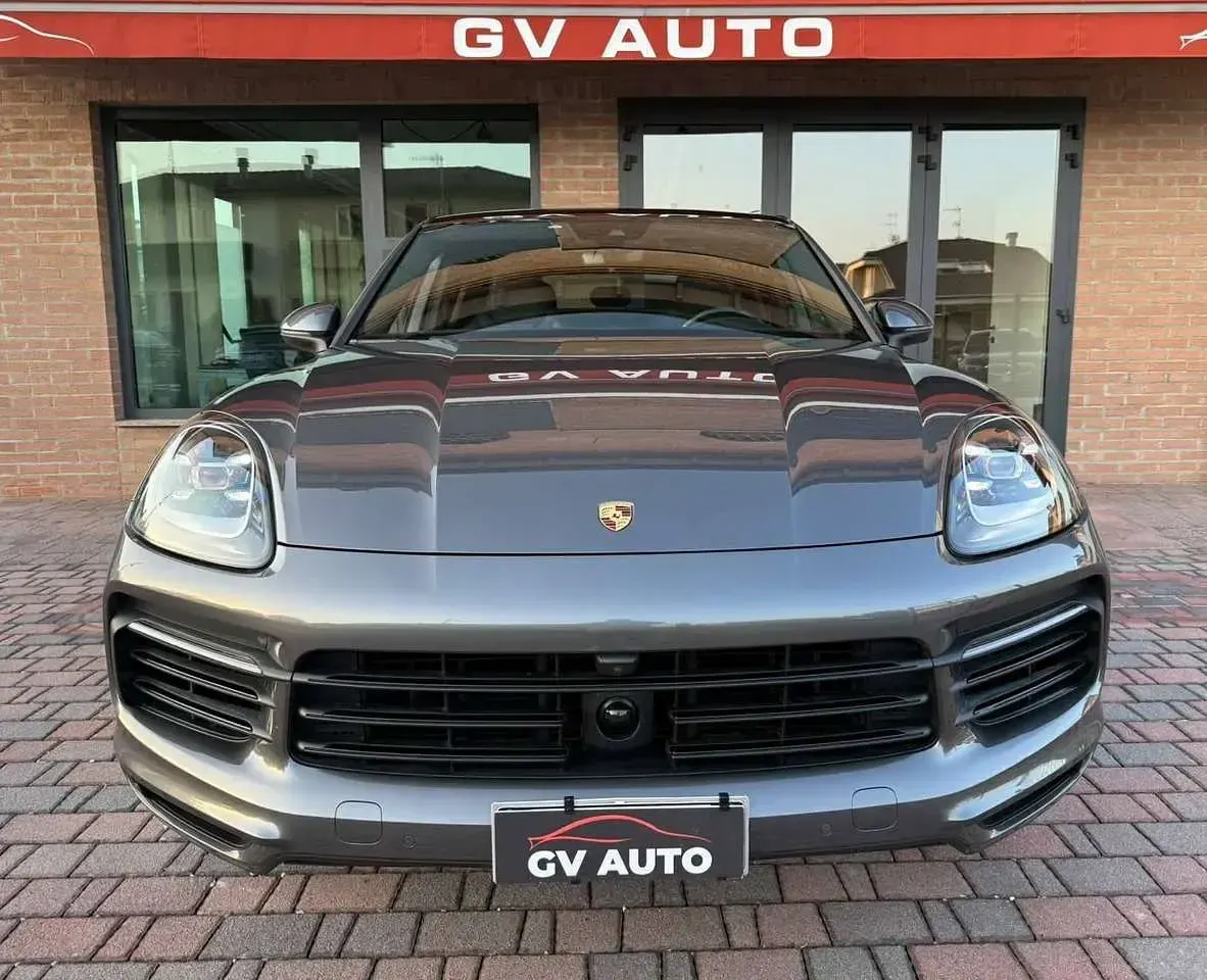 Usata Porsche Cayenne 340 CV (250 kW) 2020 Grigio SUV