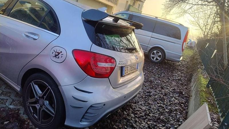 Usata Mercedes 180 109 CV (80 kW) 2013 Grigio Berlina