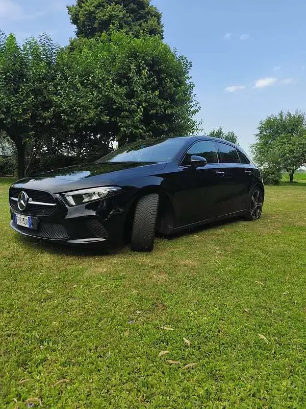 Usata Mercedes A180 116 CV (85 kW) 2018 Berlina