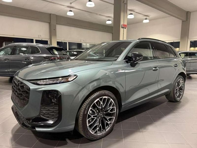 Nuova Audi Q3 S-Line 150 CV (110 kW) 2026 Verde SUV