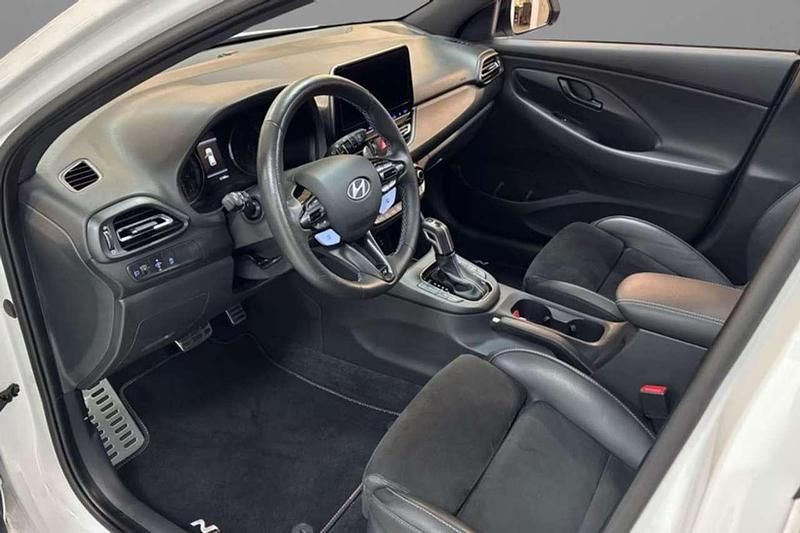 Usata Hyundai i30 N Performance 280 CV (205 kW) 2023 Bianco metallizzato Berlina