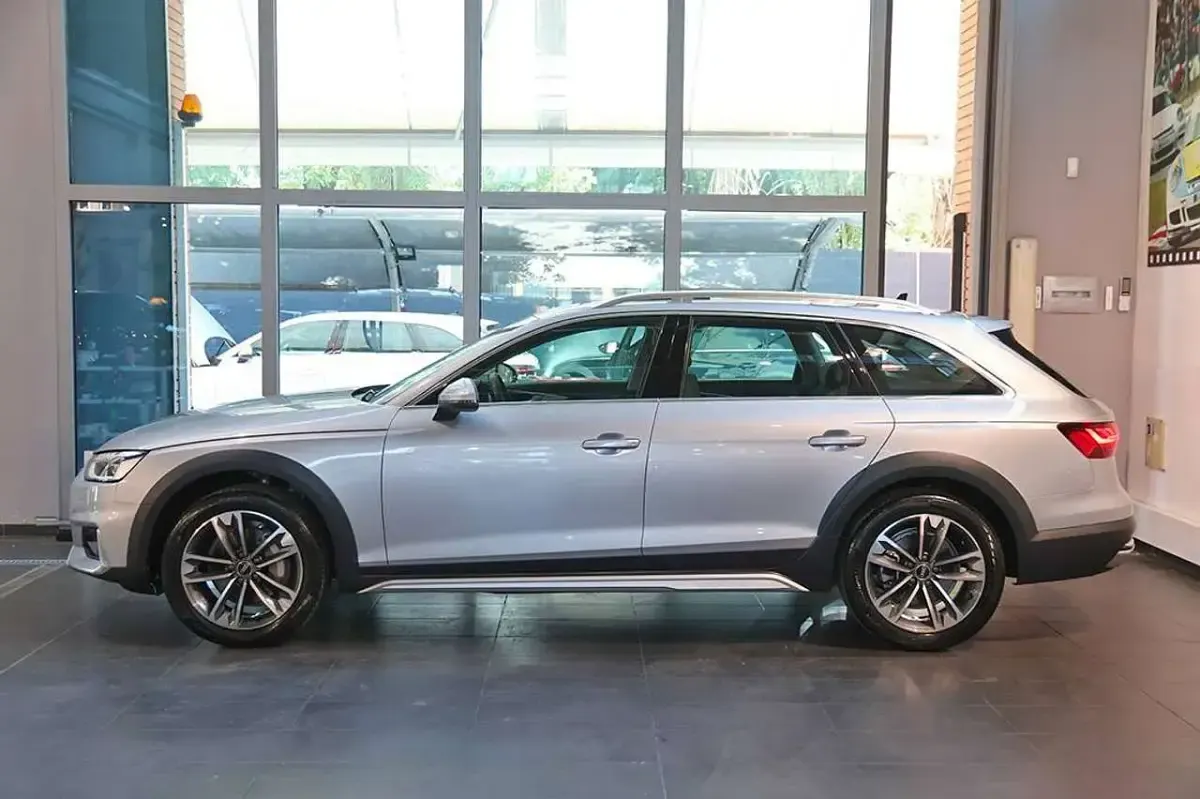 Usata Audi A4 Allroad Ambiente 204 CV (150 kW) 2024 Argento Station wagon