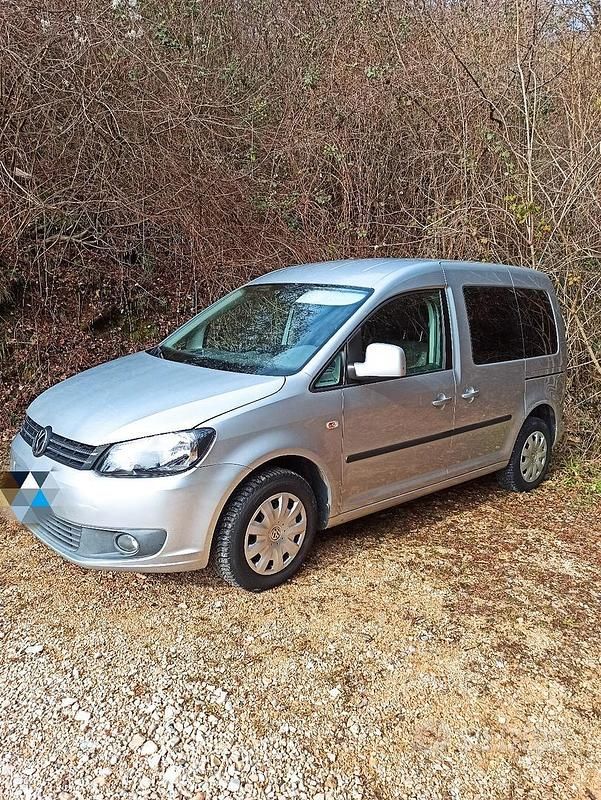 Usata VW Caddy 2011 Grigio Monovolume