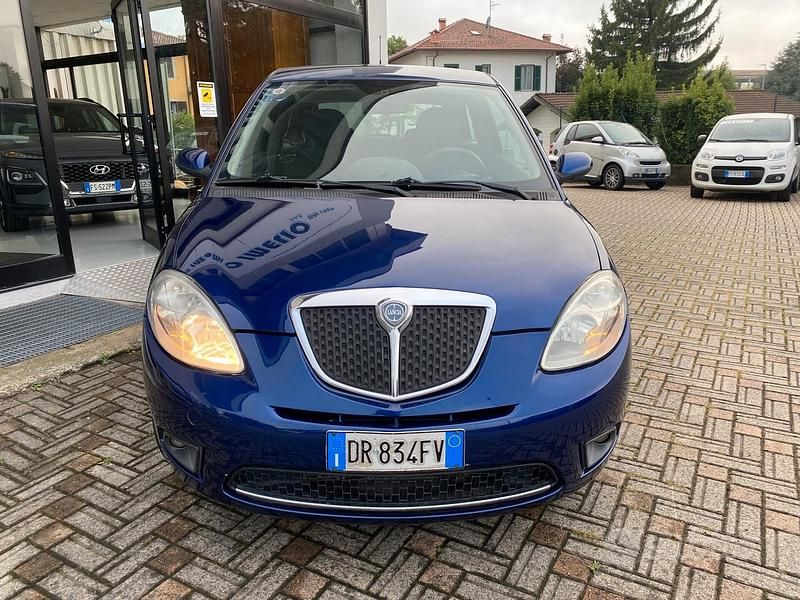 Usata Lancia Ypsilon 59 CV (43 kW) 2008 Blu Utilitaria