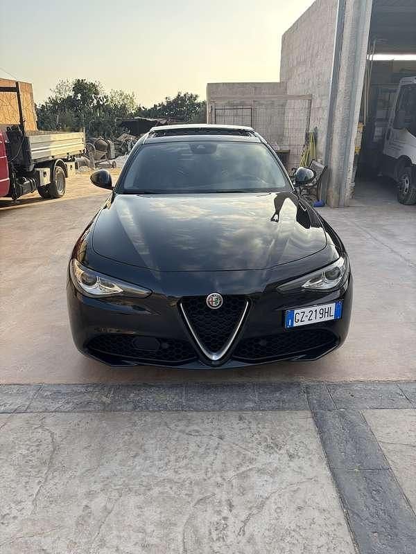 Usata Alfa Romeo Giulia Business 180 CV (132 kW) 2018 Nero Berlina