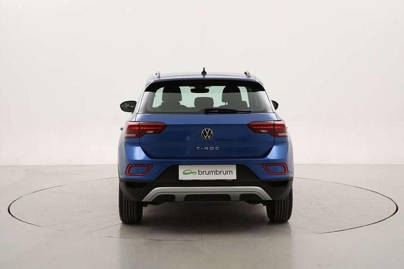 Usata VW T-Roc Life 150 CV (110 kW) 2022 Blu SUV
