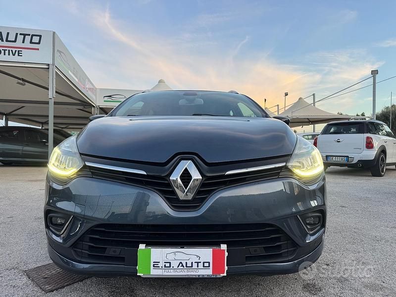 Usata Renault Clio GrandTour 75 CV (55 kW) 2018 Blu Station wagon