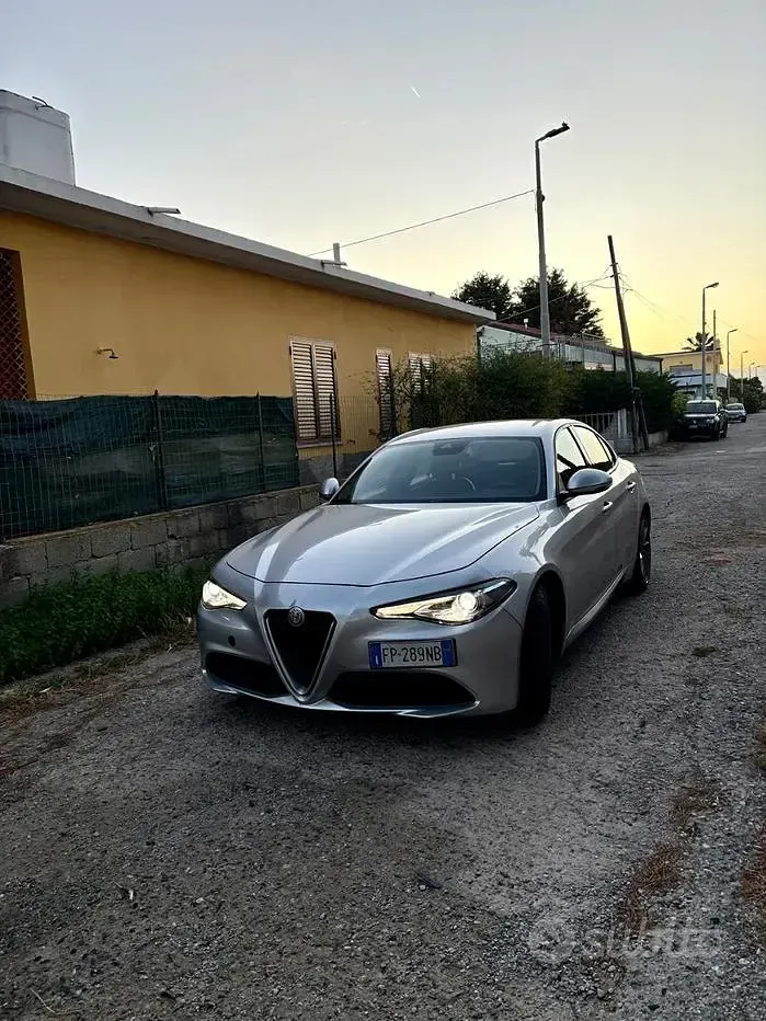 Usata Alfa Romeo Giulia 150 CV (110 kW) 2018 Berlina