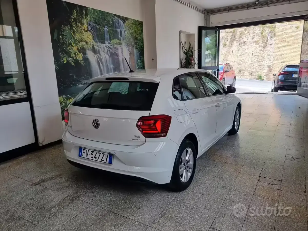 Usata VW Polo Comfortline 90 CV (66 kW) 2019 Bianco Utilitaria