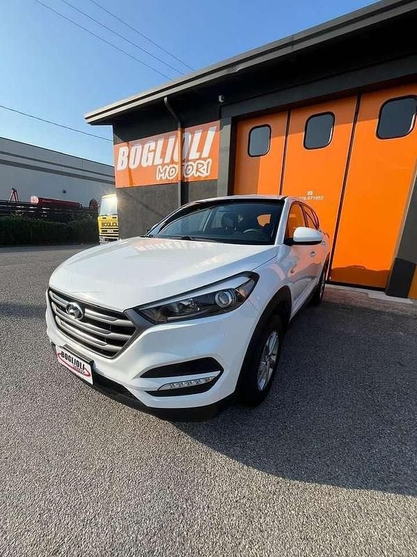 Usata Hyundai Tucson Comfort 132 CV (97 kW) 2016 Bianco SUV
