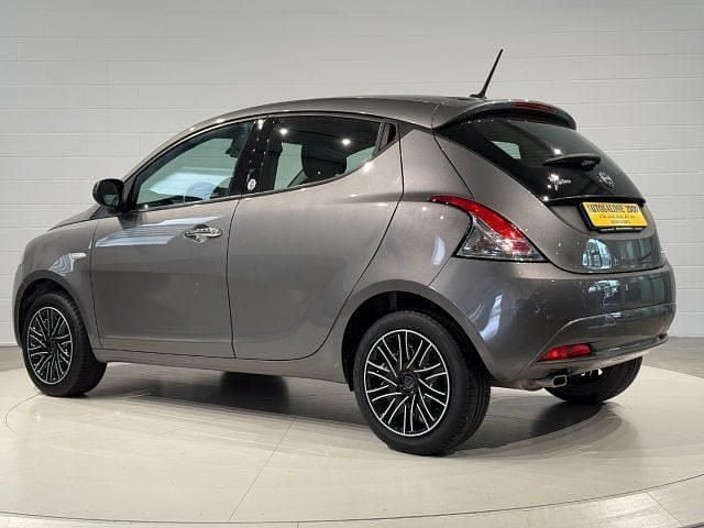 Usata Lancia Ypsilon Gold 69 CV (50 kW) 2020 Grigio