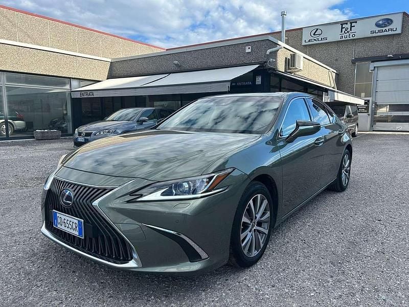 Usata Lexus ES300H Luxury Line 178 CV (130 kW) 2021 Verde Berlina
