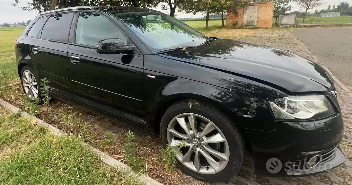 Usata Audi A3 Ambiente 105 CV (77 kW) 2012 Nero Utilitaria