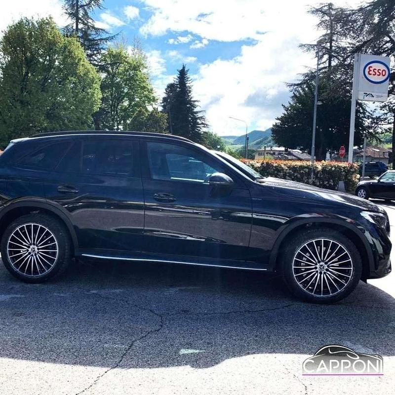 Usata Mercedes GLC300 AMG 269 CV (197 kW) 2023 Nero SUV