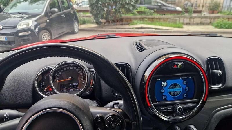 Usata Mini Cooper D Countryman Business 150 CV (110 kW) 2019 Rosso SUV